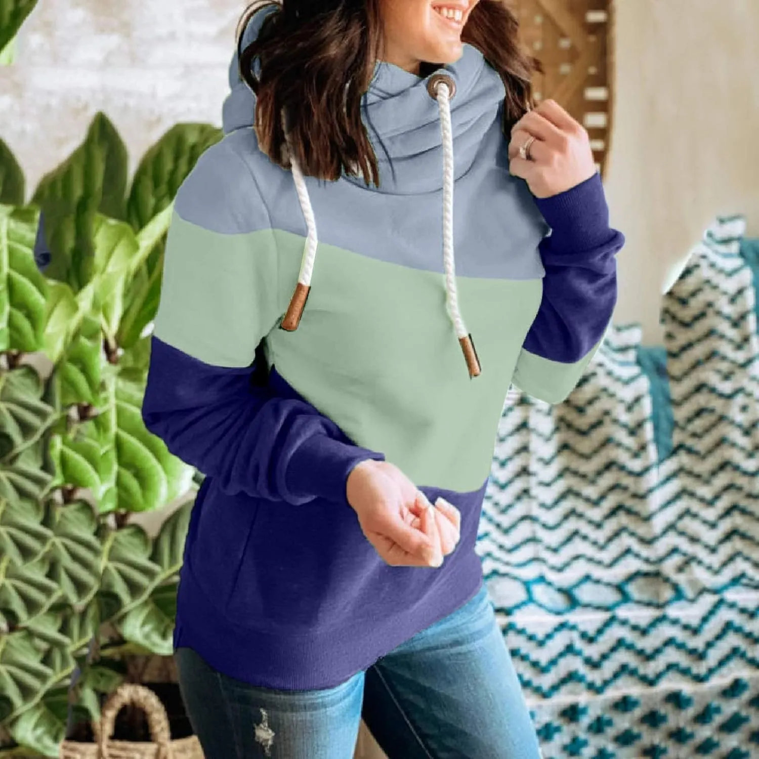 iQKA Women's Color Block Sweatshirt Hoodie Casual Long Sleeve Hooded Pullover Tops Autumn Winter Coat